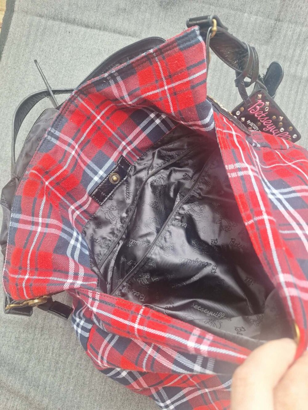 Betsy Johnson Vintage Rock Messenger Bag. Red plaid with should strap - Picture 5 of 6